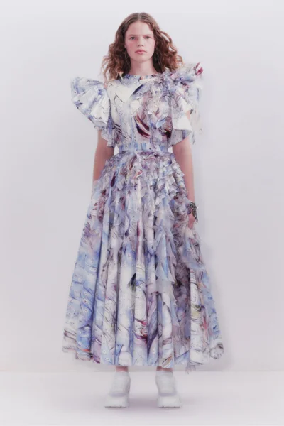 Look 16